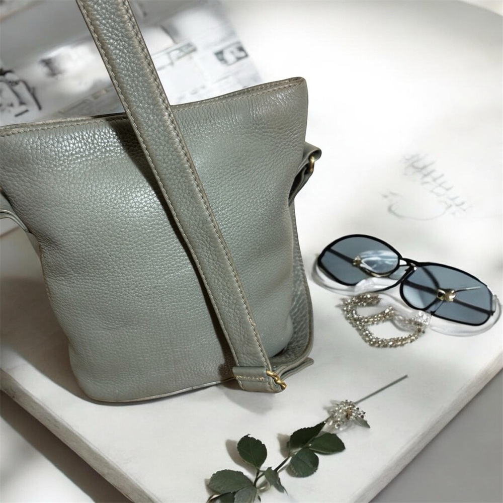 Vintage Coach Sonoma Small Bucket Zip Natural Grain leather in Sage green *READ*